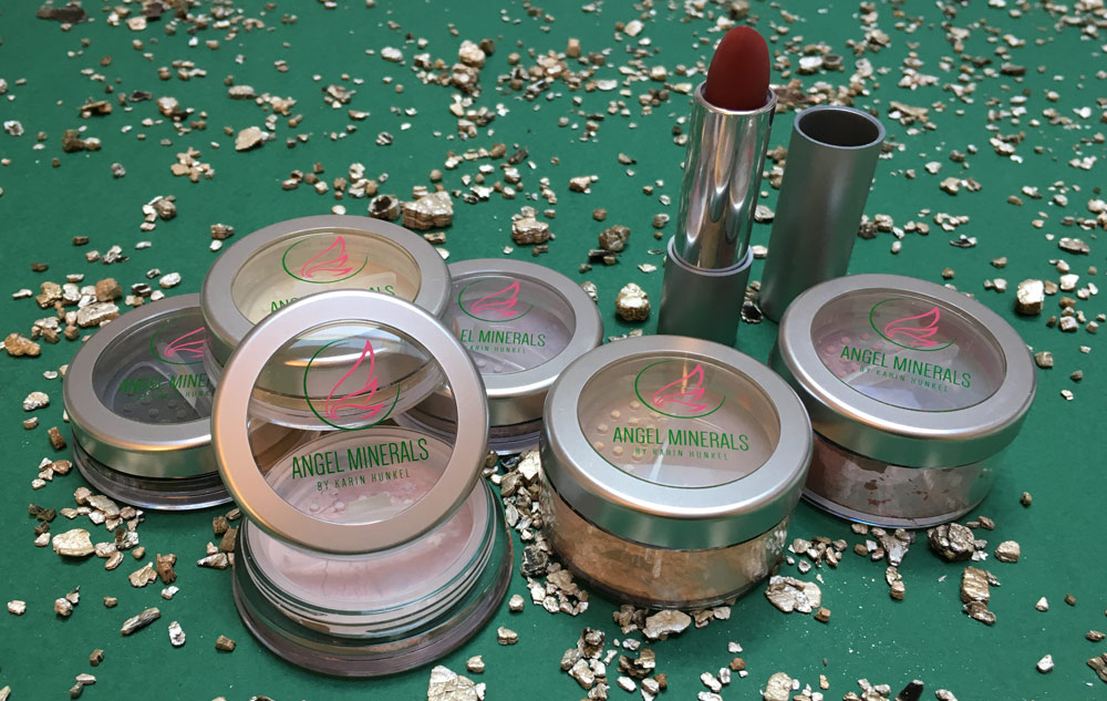 Blog: Festtagslook mit Angel Minerals: Wild Christmas Bild: naturalbeauty.de
