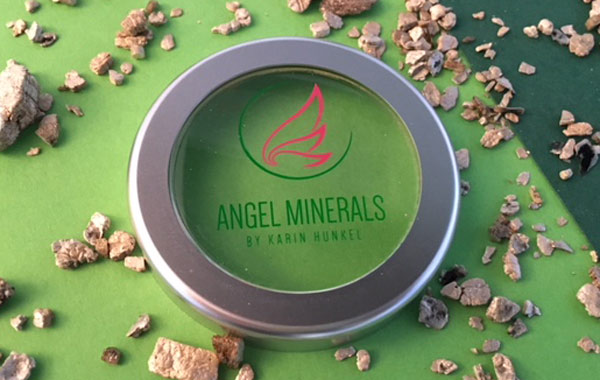 Blog: Festtagslook mit Angel Minerals: Wild Christmas Bild: naturalbeauty.de