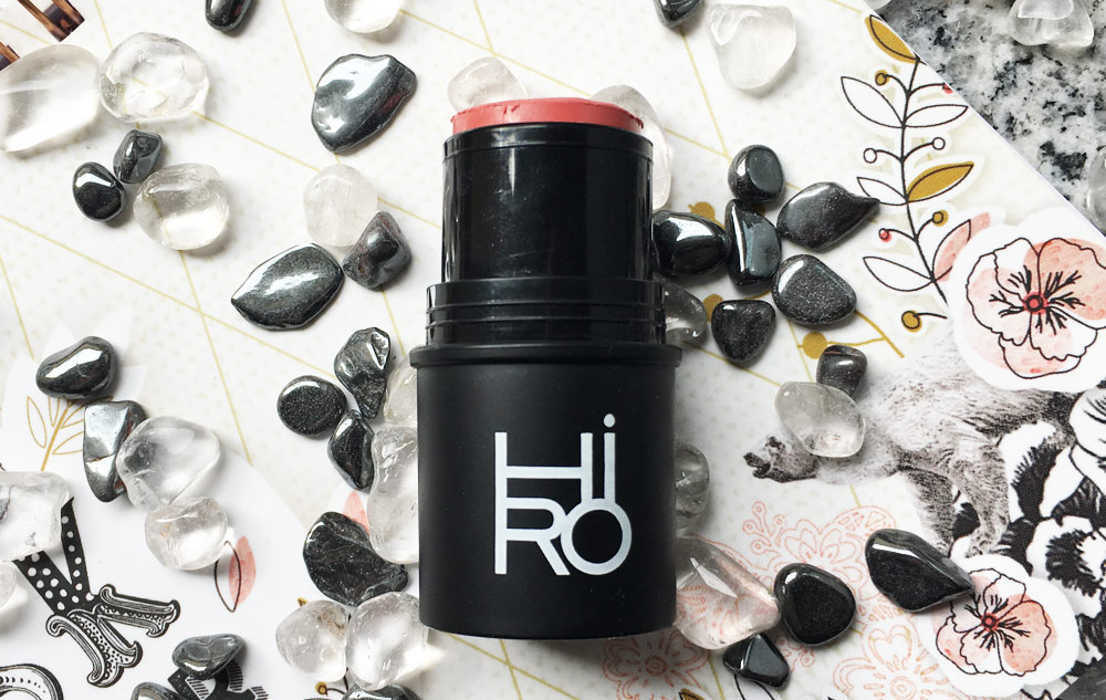 BLOG HIRO Cosmetics Multisticks – „Backstage“ und „Eve by day“ Bild: naturalbeauty.de