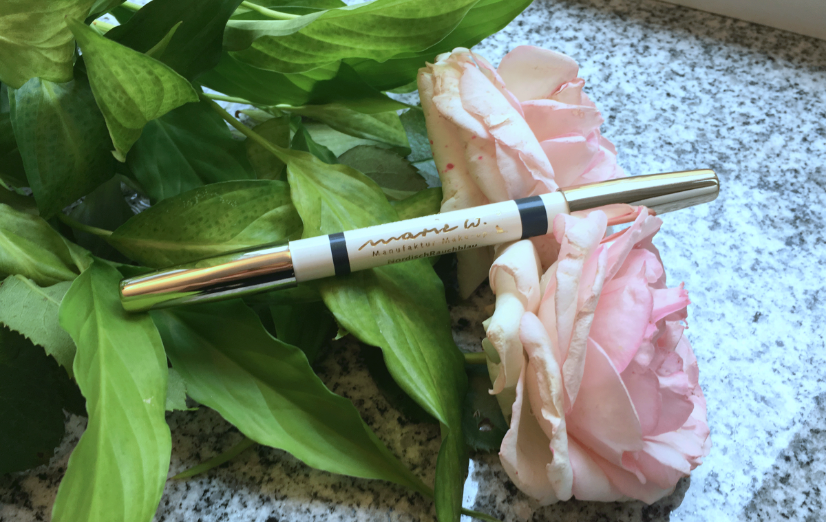 WE LOVE marie w. Duo Kajal NordischRauchblau Bild: naturalbeauty.de