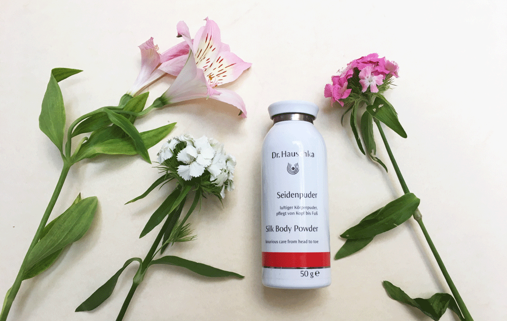 WE LOVE Dr. Hauschka Seidenpuder Bild: naturalbeauty.de