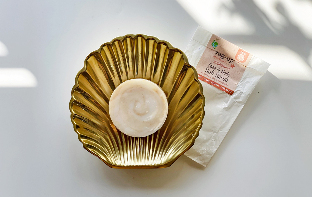veg-up Nourishing Face & Body Soft Scrub